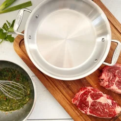 10.5-Inch Sear and Serve Skillet / All-Clad D3 Stainless Steel Perfection